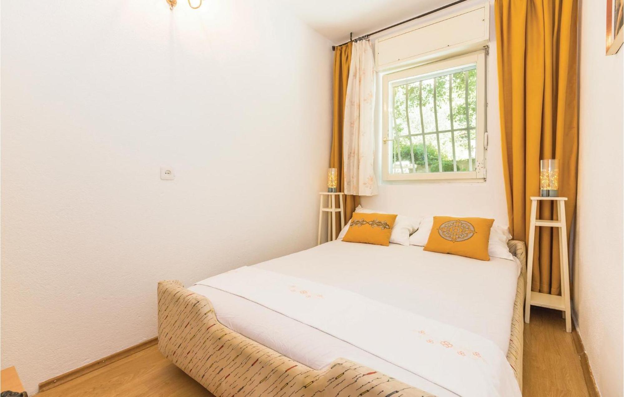 Nice Apartment In Tucepi With Wifi Εξωτερικό φωτογραφία