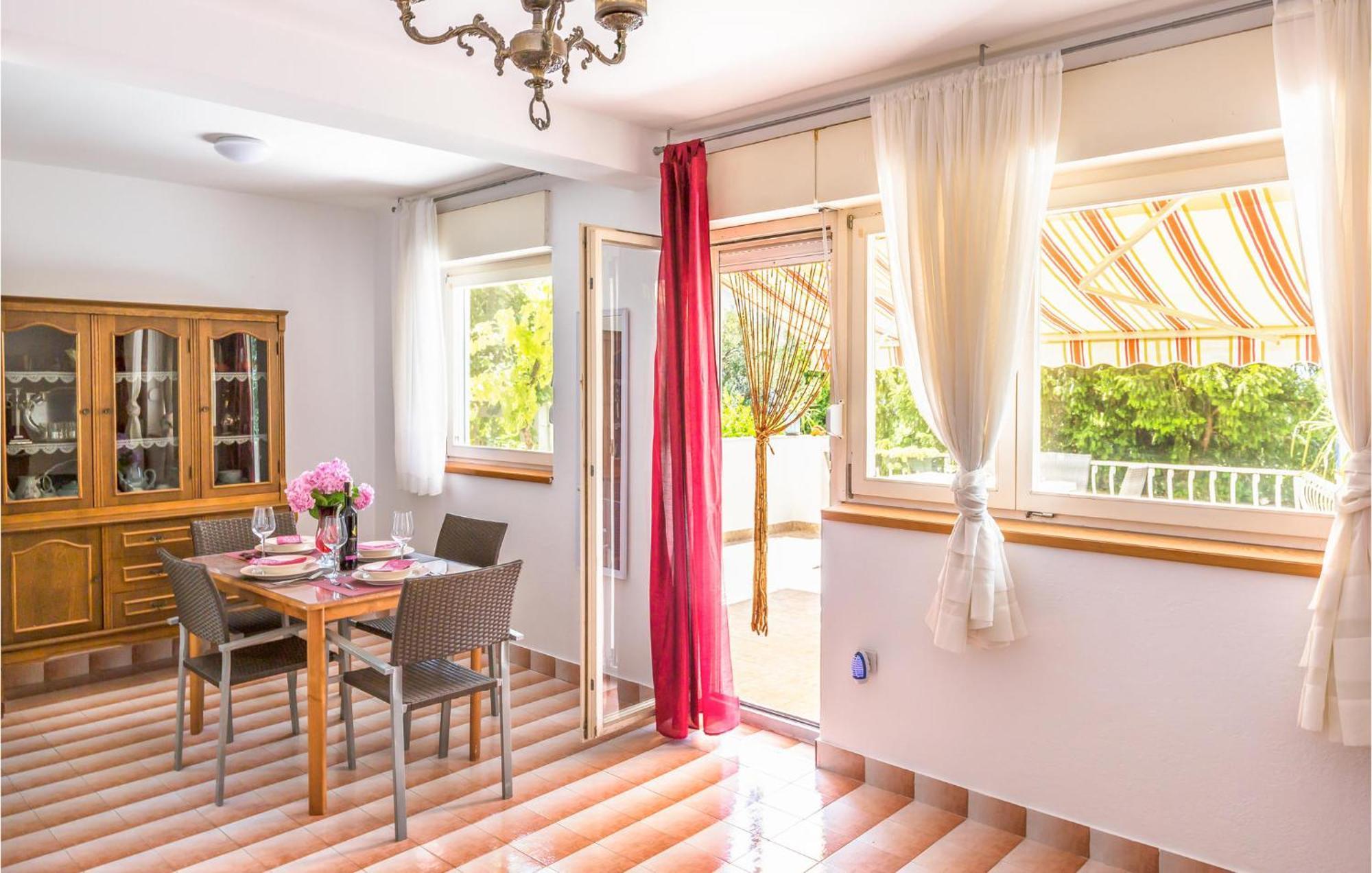 Nice Apartment In Tucepi With Wifi Εξωτερικό φωτογραφία