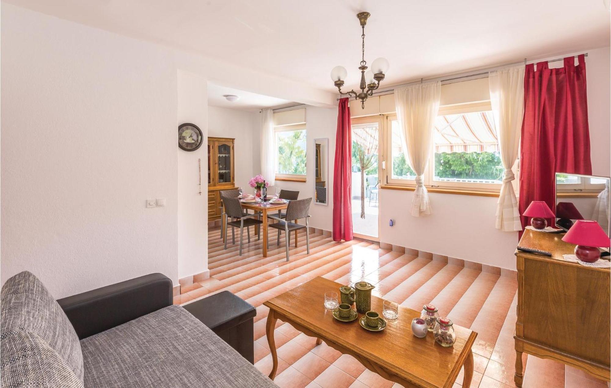 Nice Apartment In Tucepi With Wifi Εξωτερικό φωτογραφία