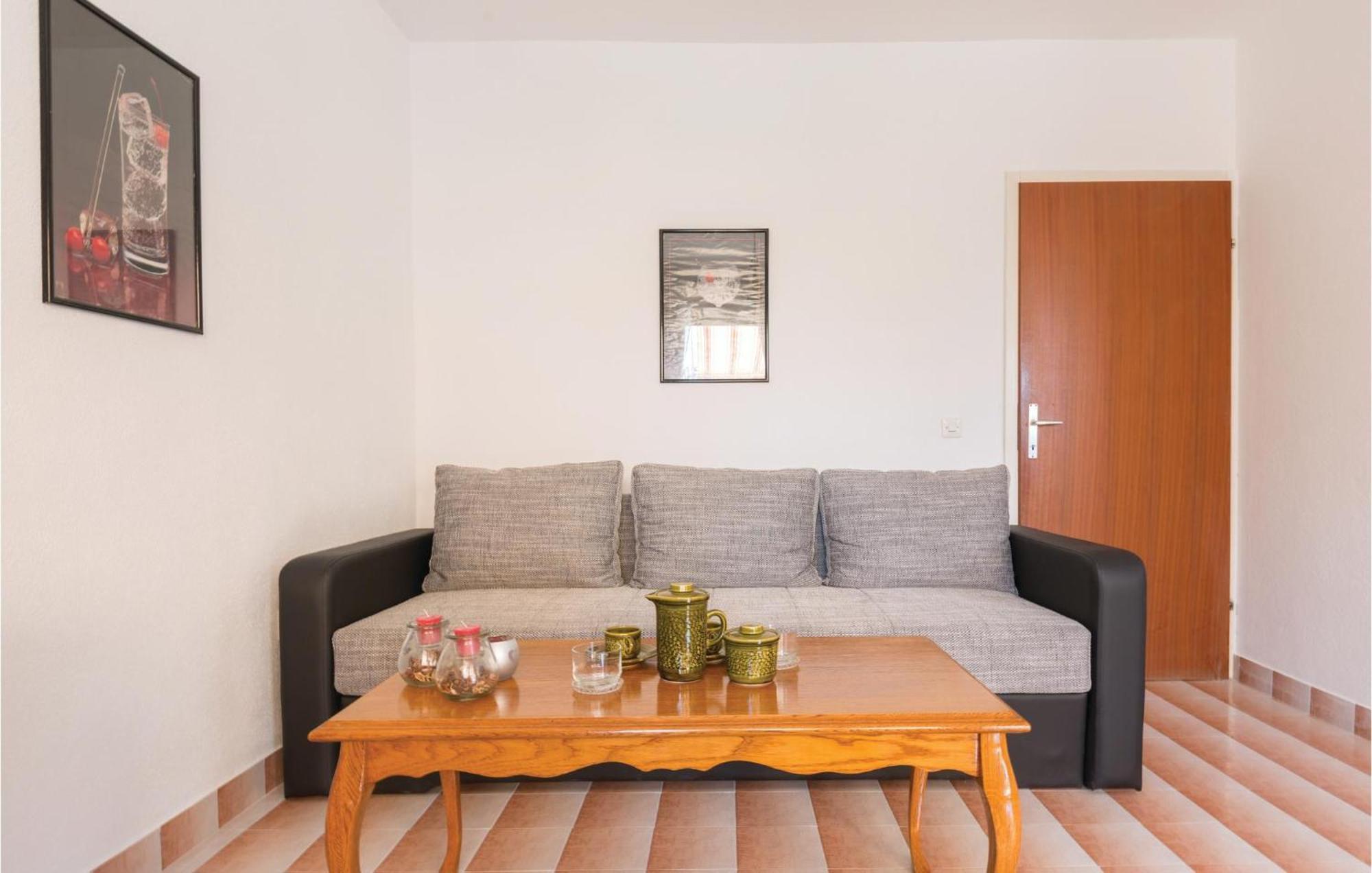 Nice Apartment In Tucepi With Wifi Εξωτερικό φωτογραφία