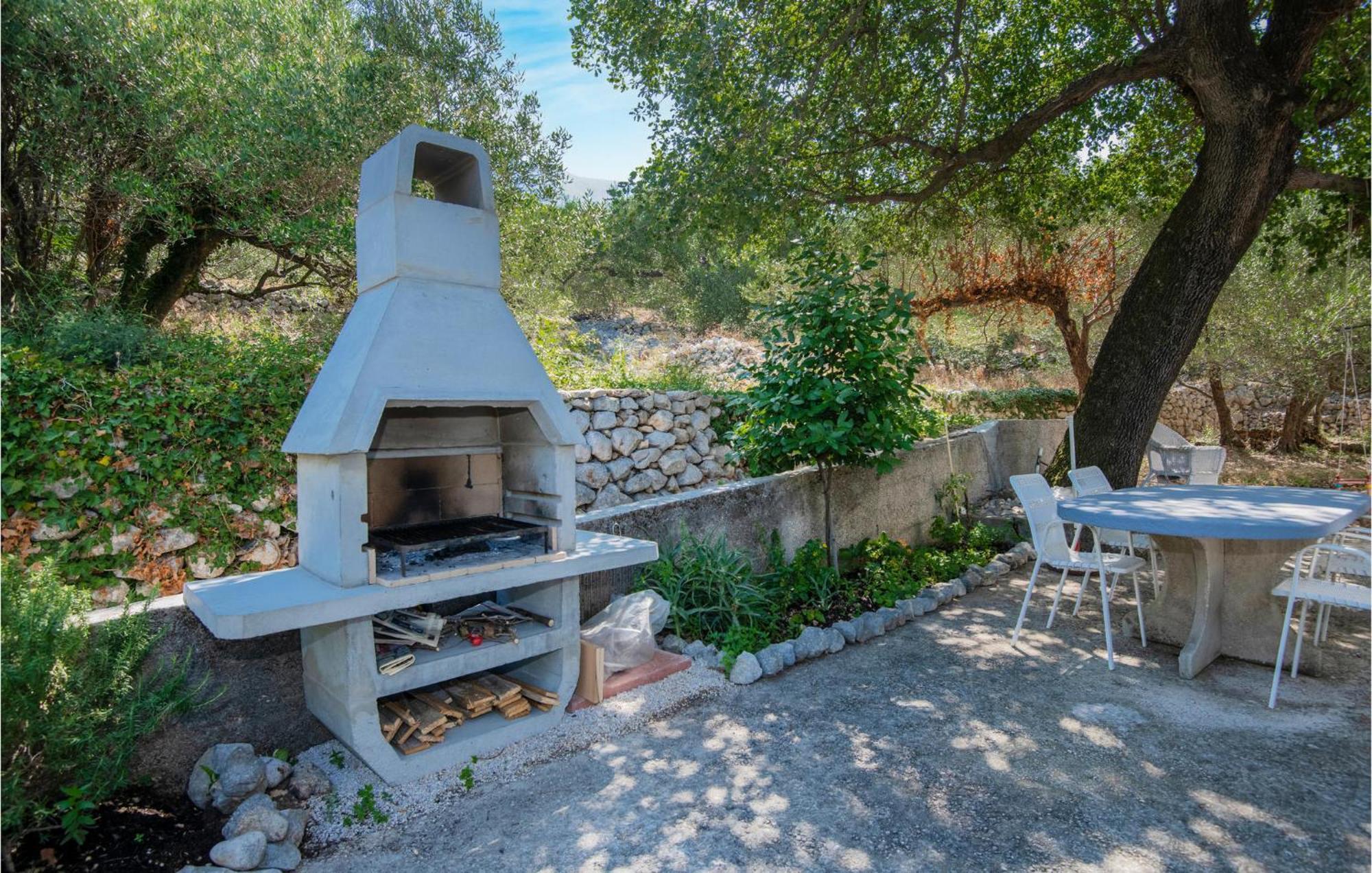 Nice Apartment In Tucepi With Wifi Εξωτερικό φωτογραφία